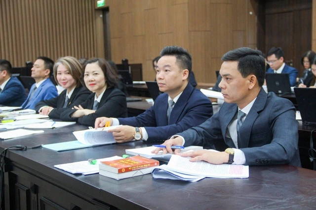 Đề xuất luật sư mặc áo choàng thay vì áo vest khi tham dự phiên tòa 1 luat su 1742187139965975369184